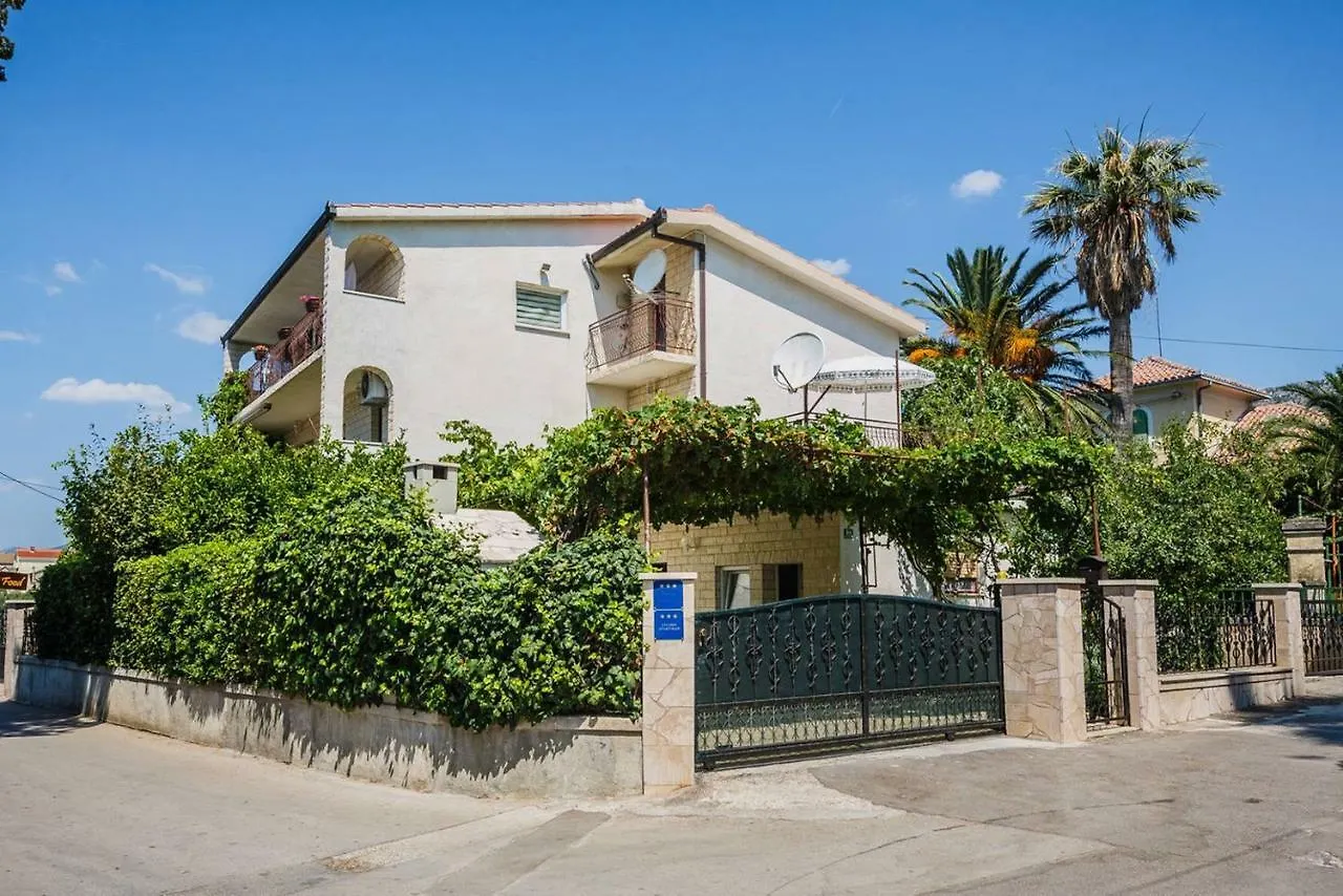 Pelivan Apartments Kastela
