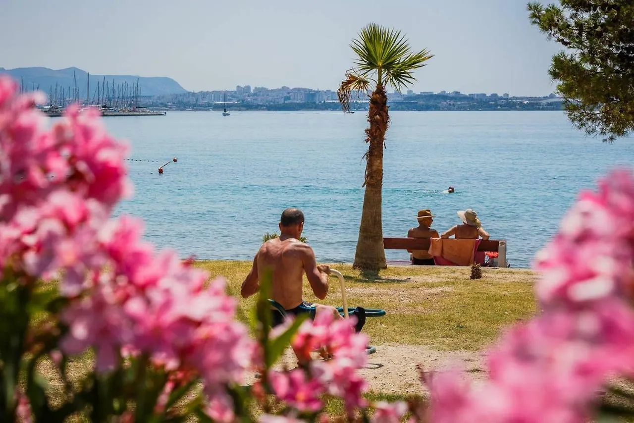 Pelivan Apartments Kastela Croatia