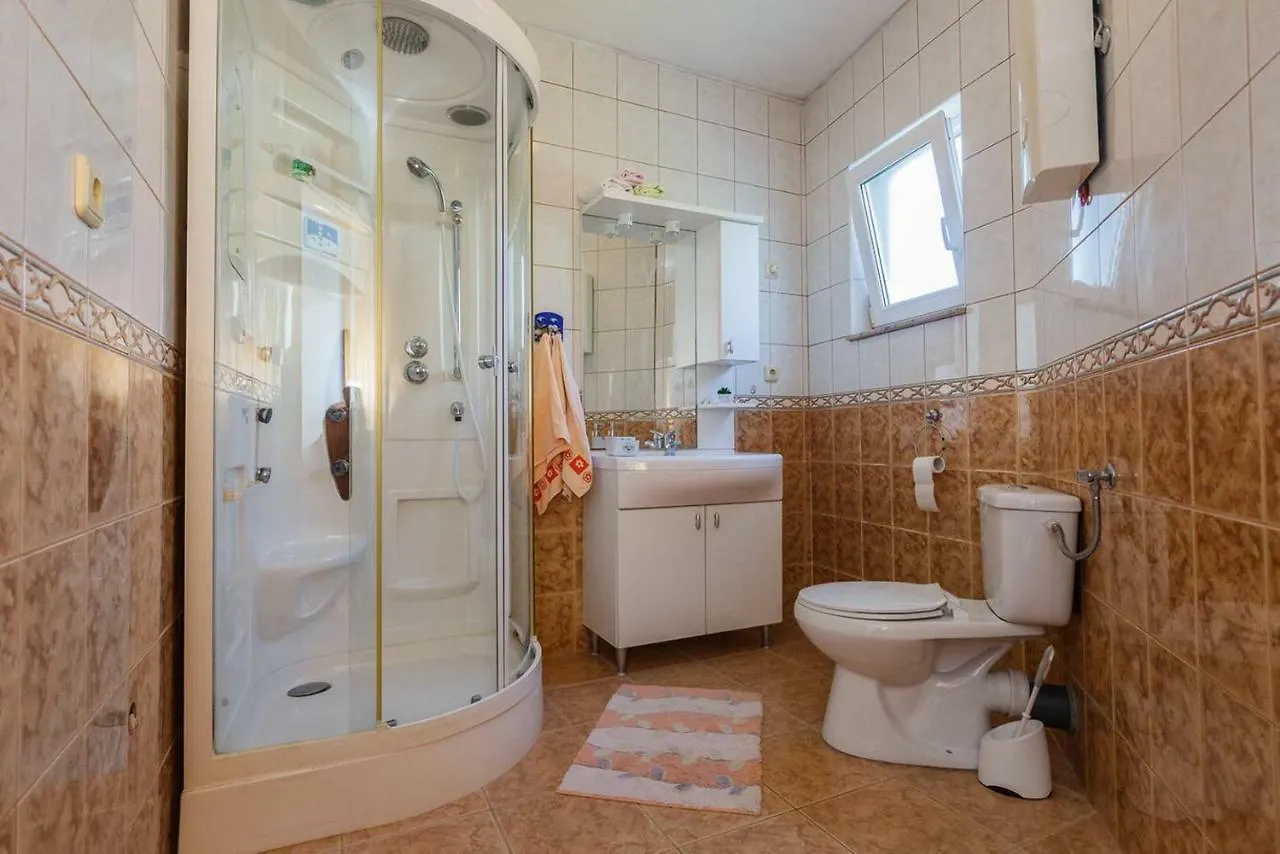 Pelivan Apartments Kastela Croatia
