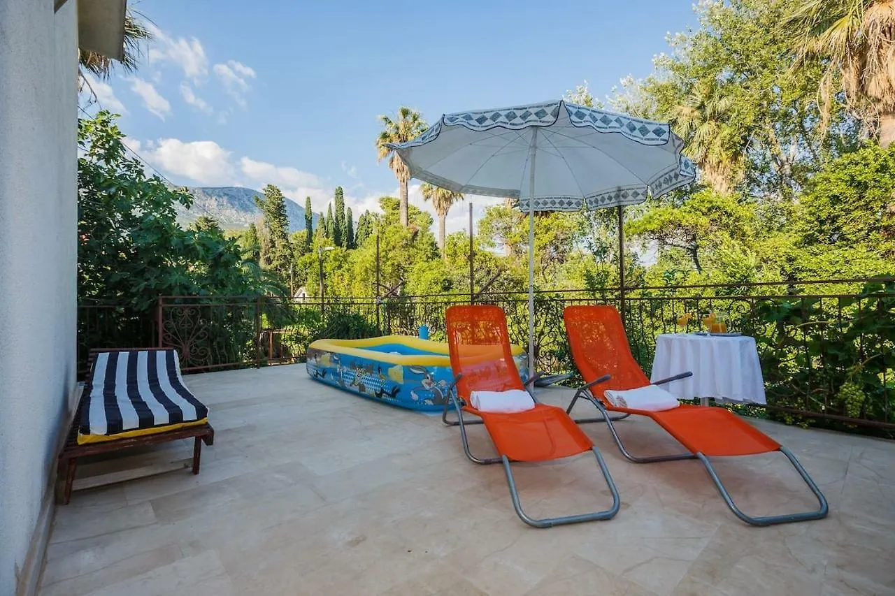 Pelivan Apartments Kastela Croatia