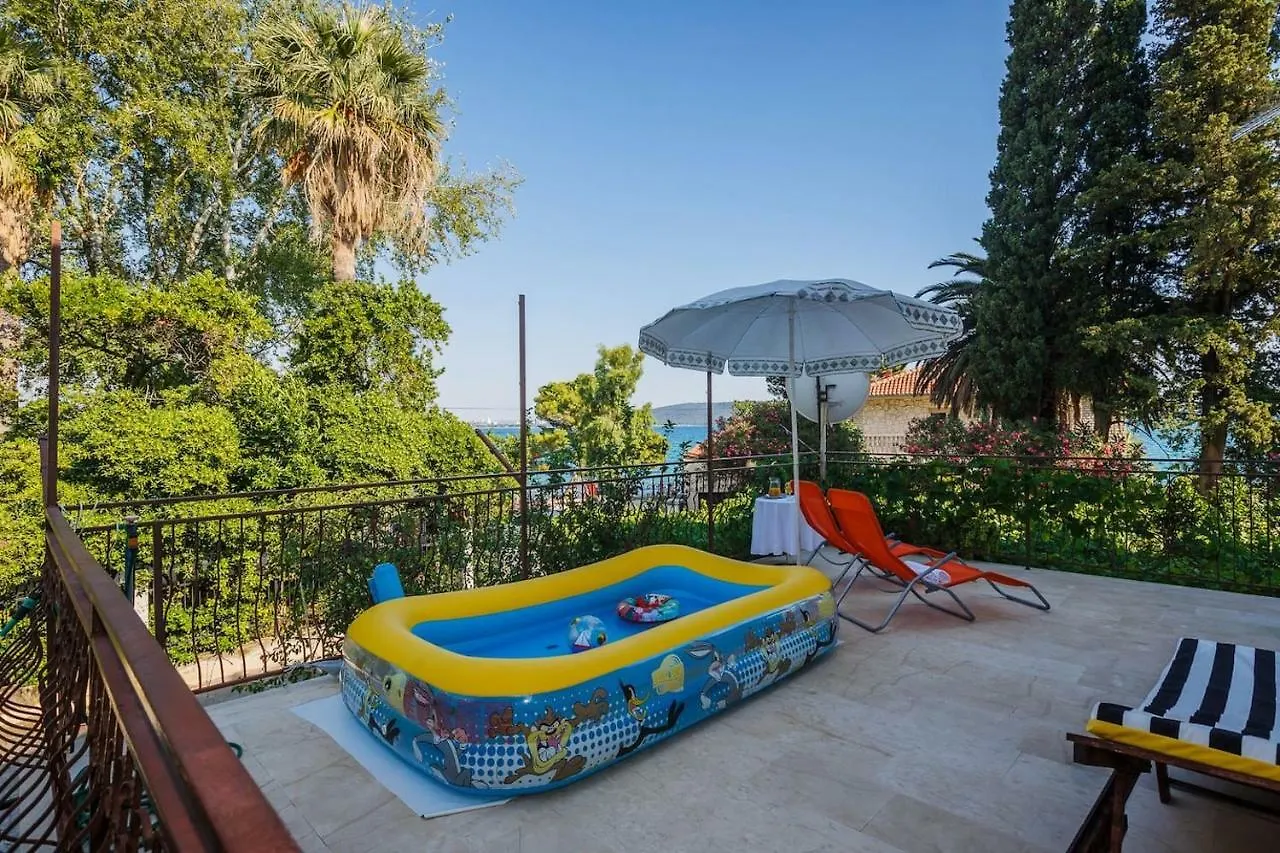 Pelivan Apartments Kastela
