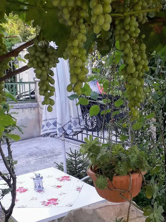 Pelivan Apartments Kastela Croatia