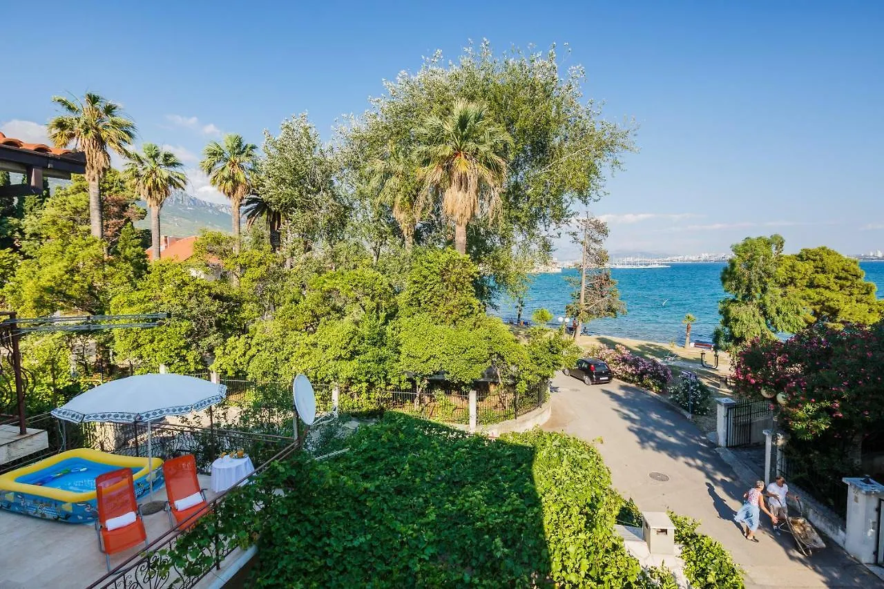 Pelivan Apartments Kastela 0*,