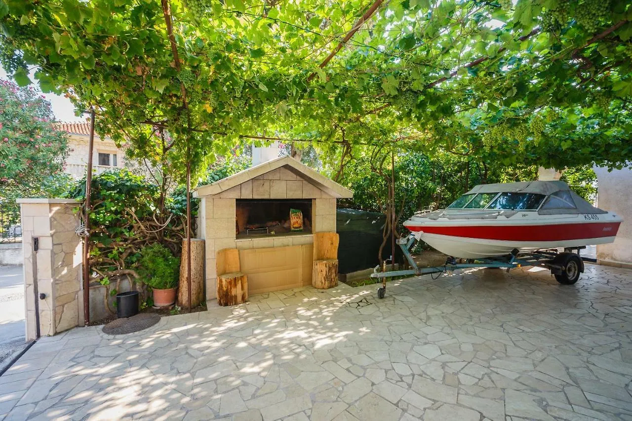 Pelivan Apartments Kastela