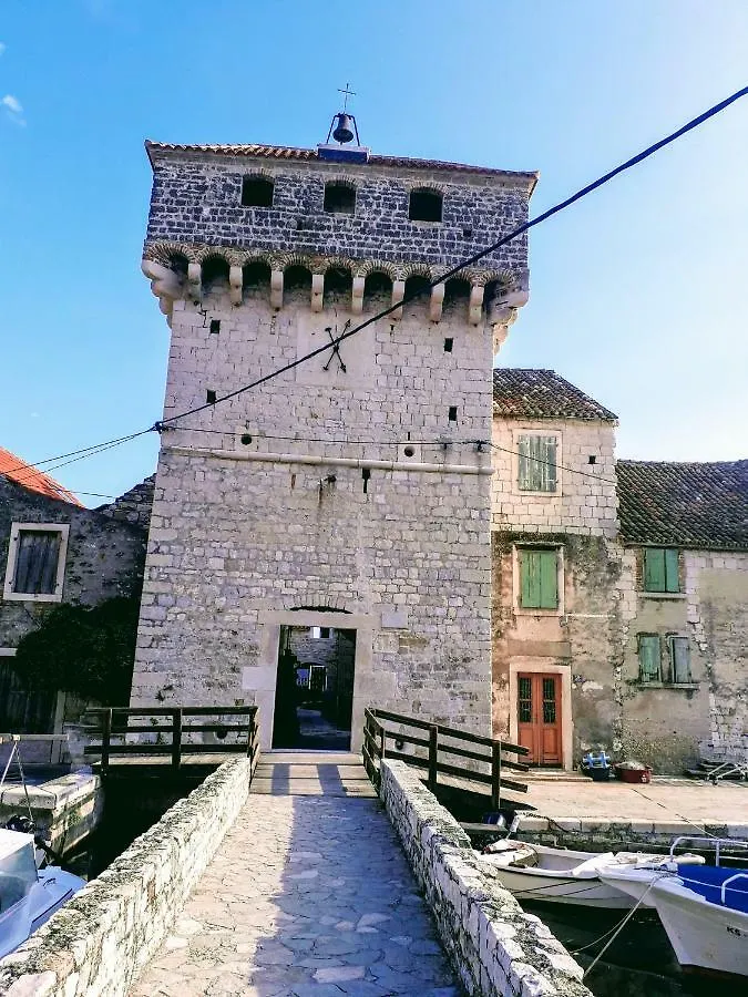 Pelivan Apartments Kastela Croatia