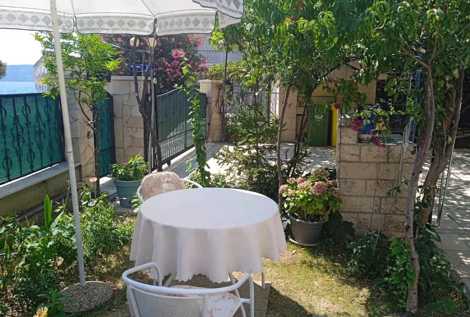 Pelivan Apartments Kastela