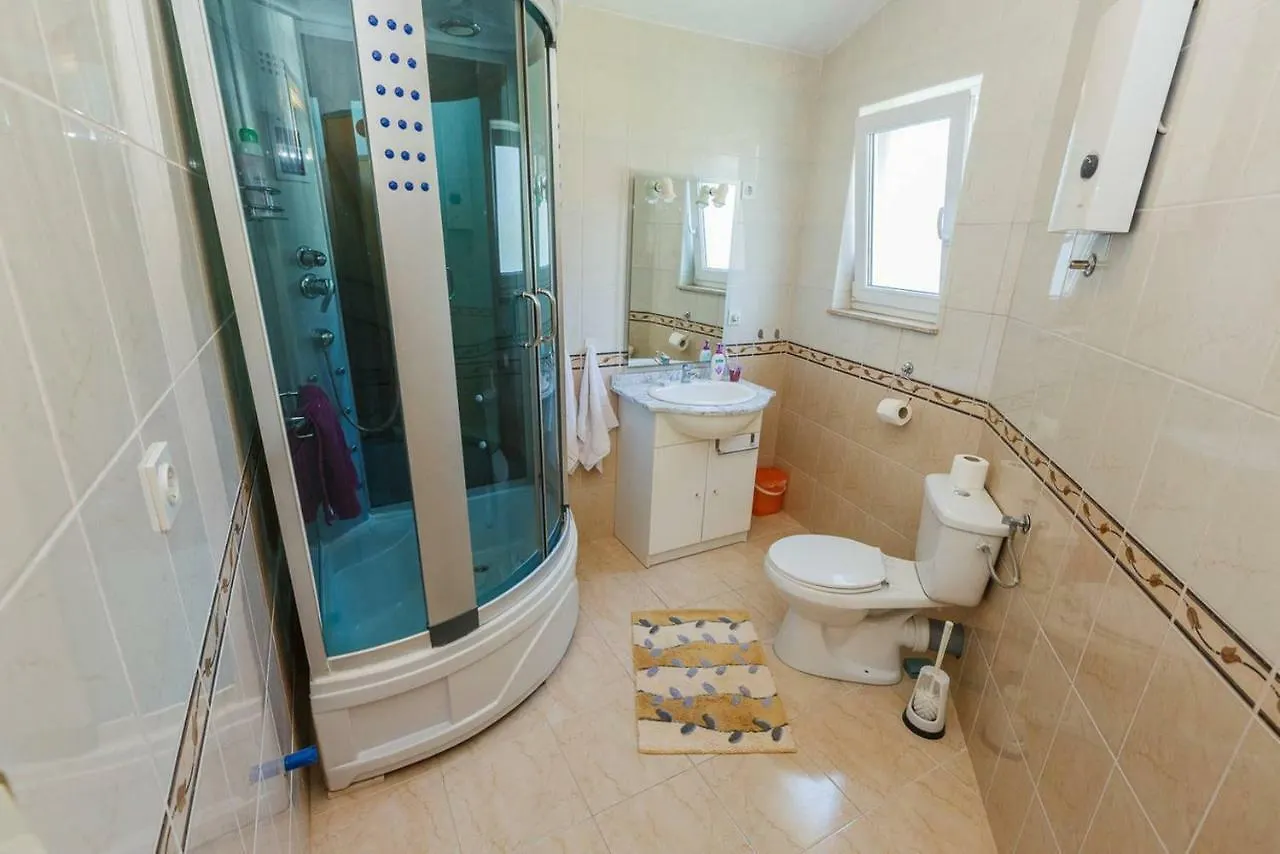 Pelivan Apartments Kastela 0*,  Croatia